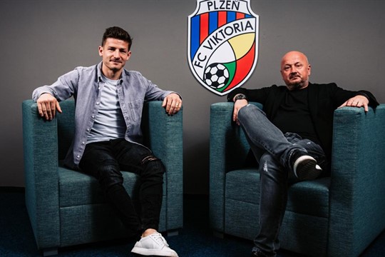 Překvapivá posila pro mistry. Dres Viktorie obleče znovu po letech jedna z legend!