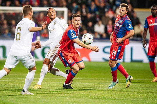 Odvážný výkon Viktorii na body nestačil, Bayern rozhodl v první půli