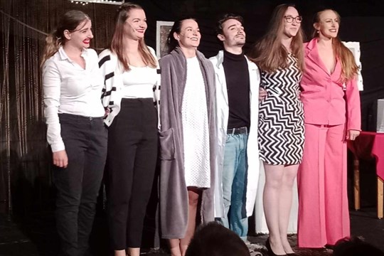 V pátek rozesmáli diváky v Proluce svým vtipným absolventským představením studenti plzeňské konzervatoře