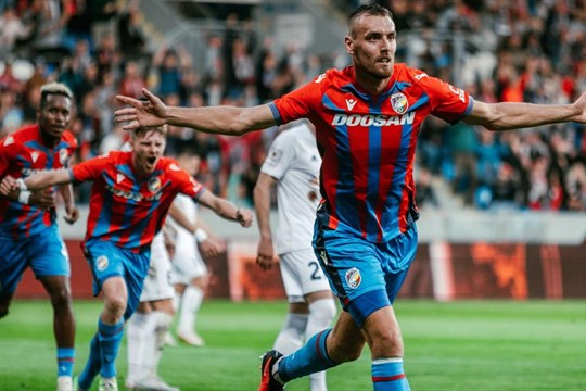 Spokojený Chorý: Trenéra hned zkásnu, nad stadionem zase proletěla pověstná hvězda