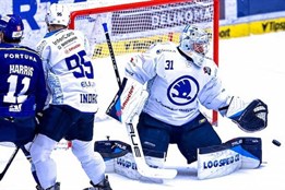 Premiérový gól mladíka na body nestačil. Hokejisté Plzně padli v...