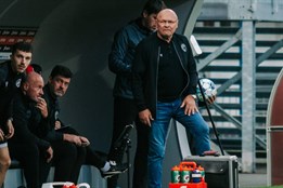 V závěru zápasu jsme byli jak píchlá guma, připouštěl Koubek po...