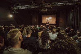 Pořadatel filmové přehlídky může užívat známky Festival Finále a...