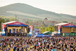 Hudební festival Hrady CZ se přesouvá na Švihov. Láká na jeden z...