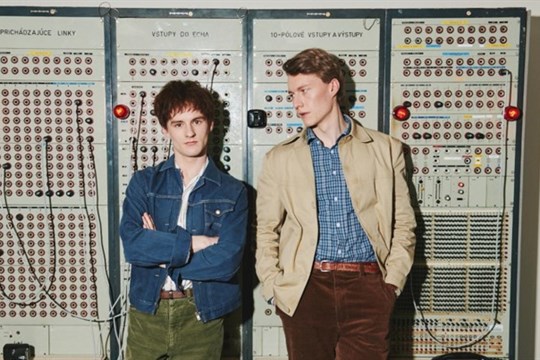 Lochotínský amfiteátr uvede předpremiéru filmu Vlny režiséra Jiřího Mádla