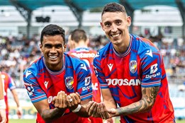 Rozpačitý začátek, pak poklidná jízda. Fotbalisté Plzně potvrdili...