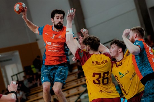 Házenkáři srazili Duklu i potřetí a zahrají si o titul
