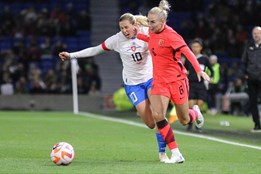 Chci dál posouvat český ženský fotbal, říká plzeňská rodačka...