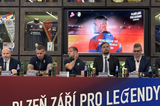 Záchranáři, hasiči, policisté. Plzeňští fotbalisté odehrají zápas se jmenovkami legend