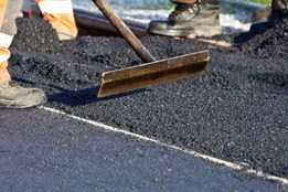 Opravy mostů na Rondelu finišují. Kvůli pokládání povrchu čekají na...