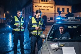 Pervitin, THC i 1,5 promile. Policisté na Rokycansku učinili přítrž...