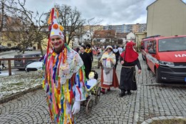 Krev, hněv a hromada hnoje. V Bolevci sťali Bakuse před zraky čtyř...