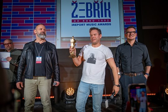 Žebřík číslo 34 odstartoval. Vyhlášení ankety proběhne formou „road movie“