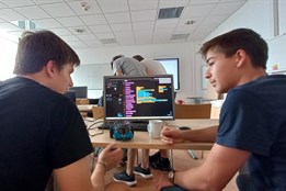 ZČU Plzeň letos pořádá 17 letních škol, největší budou jazyková a umělecká