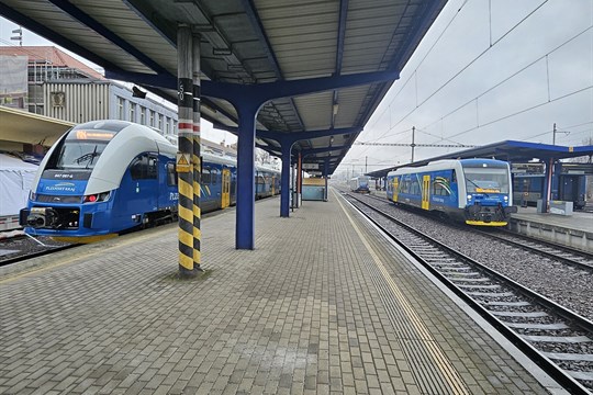 Rychlíkem až v červnu. Mezi Plzní a Klatovy startuje dopravní omezení roku