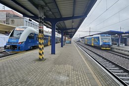 Rychlíkem až v červnu. Mezi Plzní a Klatovy startuje dopravní...