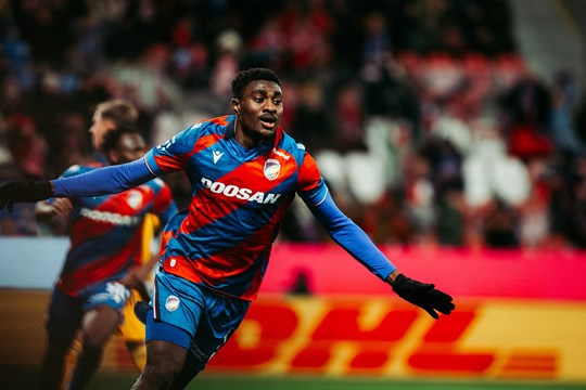 Konec spekulací, Durosinmi přestupuje do Pisy