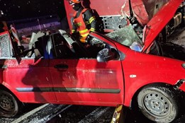 Dopravu v kraji komplikuje počasí. Dálnici D5 směr Praha uzavřela...