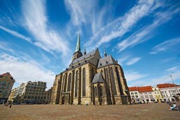 Kvůli opravám stolice utichly zvony katedrály sv. Bartoloměje,...