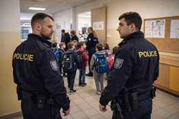 Kriminalisté odložili případ vyhrožování v litické škole. Trestný...