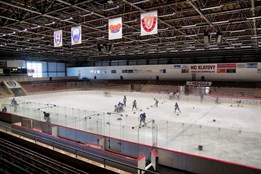 Cítíte u zimního stadionu v Klatovech čpavek? Jde o plánovanou...