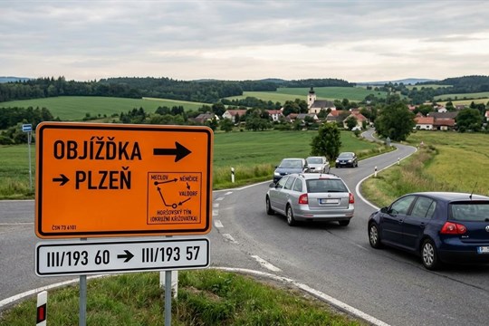 Práce na hlavním tahu I/26 budou pokračovat. Mezi Draženovem a Horšovským Týnem počítejte se zdržením