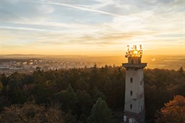 O ikonickou rozhlednu Chlum je zájem, v aukci se o ni přihlásili čtyři zájemci